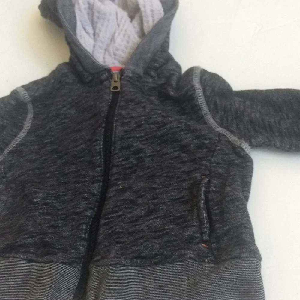 FINAL MARKDOWN Splendid UNISEX 3-6 month jacket